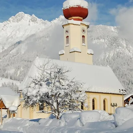 Haus Schreieck Klaudia Daire *